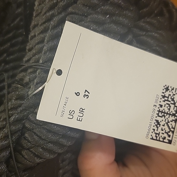 H&M sandals - Picture 3 of 3